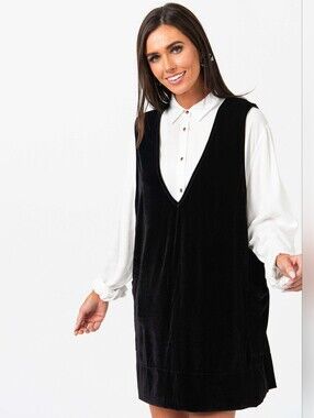 NWT Agnes & Dora Limitless Jumper Dress  Size M